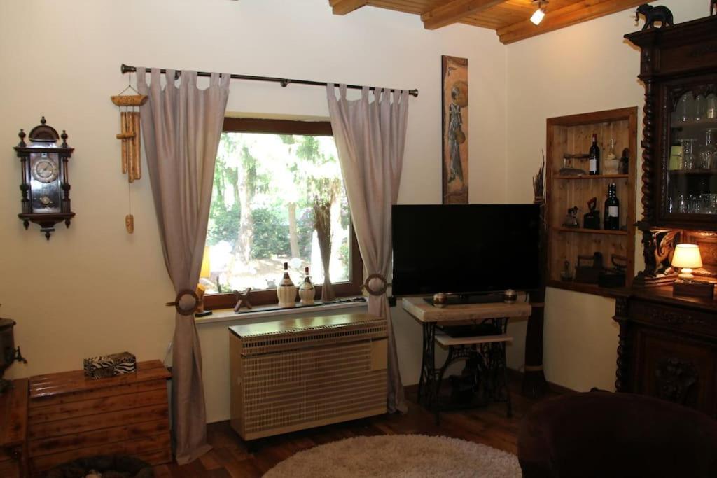 Ferienhaus Am Waldesrand Hatten Bagian luar foto